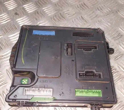 Renault Megane III Comfort/convenience module 284B13297R 09135