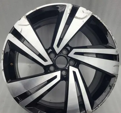 Volkswagen T-Cross R18 alloy rim 