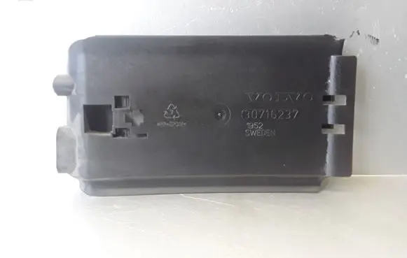 Volvo XC90 Center/middle under tray cover 30716237