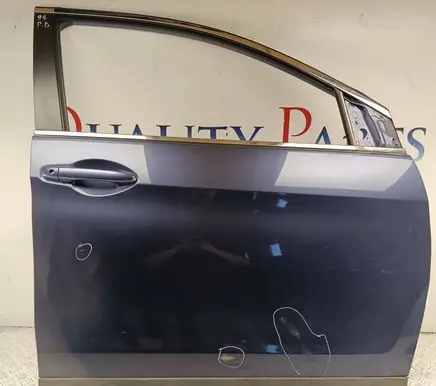 Honda CR-V Front door 