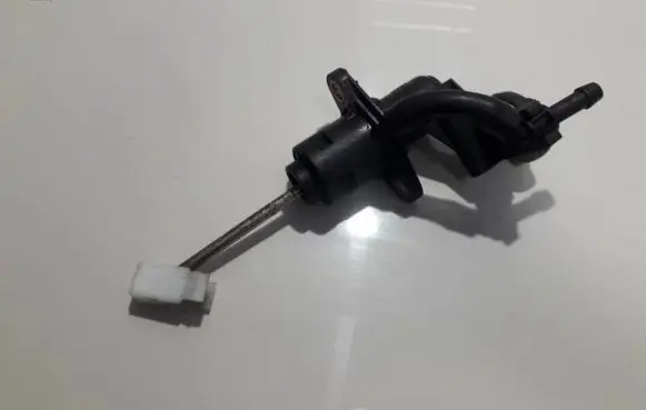 Audi A4 S4 B6 8E 8H Clutch master cylinder 8E2721401M