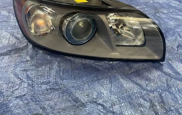 Volvo V50 Headlight/headlamp 31335240 0301198278