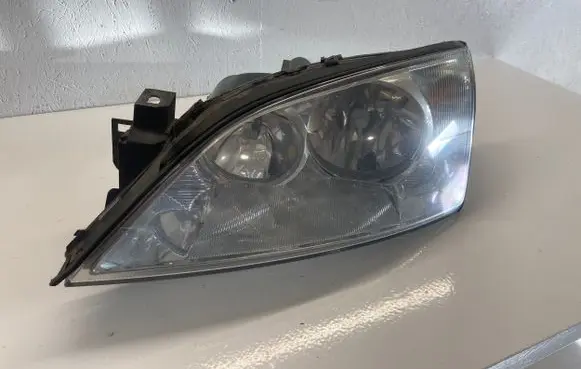 Ford Mondeo Mk III Headlight/headlamp
