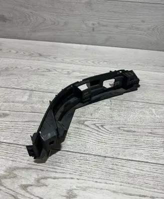 BMW 7 E65 E66 Rear bumper mounting bracket 7123798