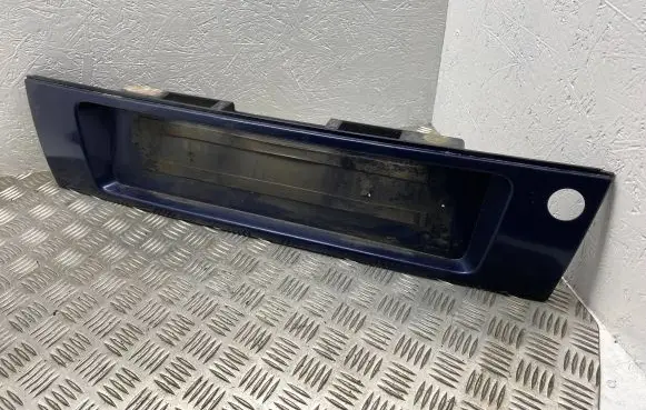 Tailgate trim