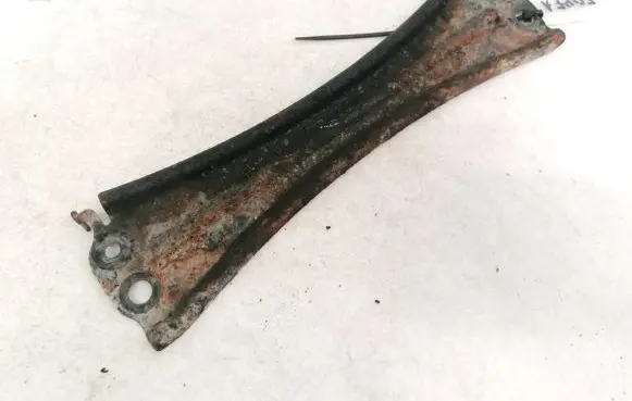 Mazda 3 I Engine mounting bracket