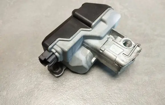 Volkswagen Amarok II Steering wheel lock MB3C3F880FA 23044124912