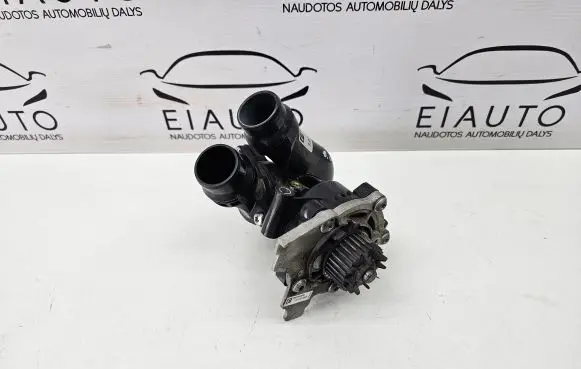 Volkswagen PASSAT CC Water pump 707152080