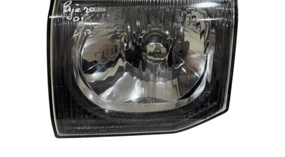 Mitsubishi Pajero Headlight/headlamp 11087234 0271 E1330