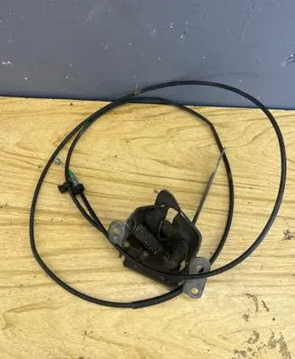 Suzuki Grand Vitara II Engine bonnet/hood lock/catch