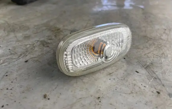 Hyundai Santa Fe Front fender indicator light 923033k0