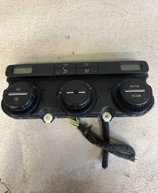 Skoda Octavia Mk2 (1Z) Climate control unit 74241061