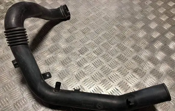 Opel Astra H Air intake duct part 