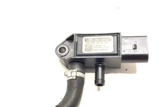Volkswagen PASSAT B8 Exhaust gas pressure sensor 03L906051D