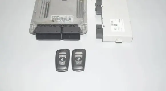 BMW 5 F10 F11 Engine ECU kit and lock set 8573773 61359299335 9301522