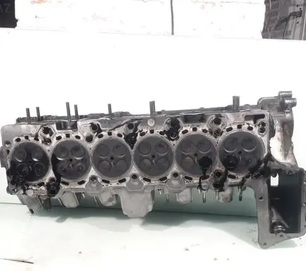 BMW X5 E53 Engine head 7788564