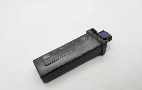 Audi A8 S8 D3 4E Tire pressure sensor 4E0907277