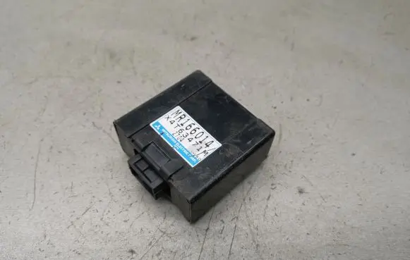 Mitsubishi L200 Transfer box differential control unit MR166014 X4T63471M