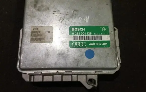 Audi A6 S6 C4 4A Engine control unit/module 0281001128 4a0907401