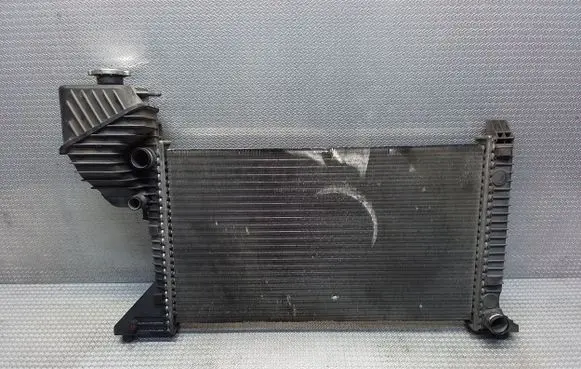 Mercedes-Benz Sprinter W901 W902 W903 W904 Coolant radiator 9015003500