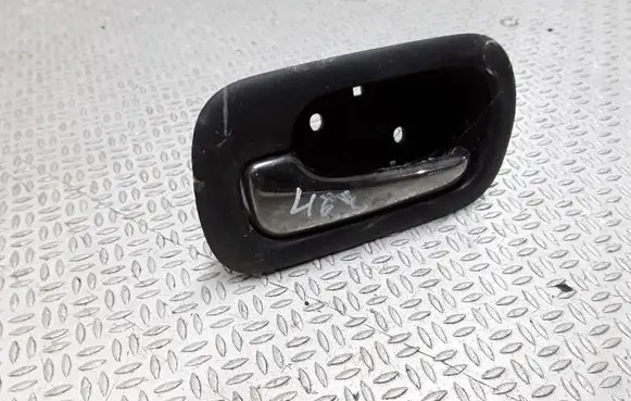 Honda CR-V Rear door interior handle
