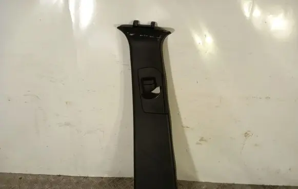 Jeep Grand Cherokee (B) pillar trim (top)
