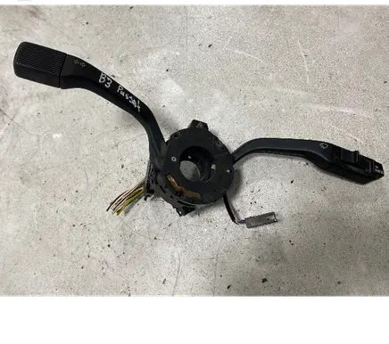 Volkswagen PASSAT B3 Wiper control stalk 333953503A