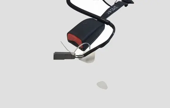 Mazda 3 II Front seatbelt buckle