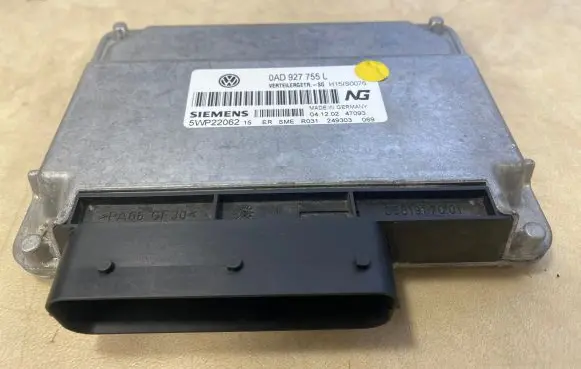Volkswagen Touareg I Gearbox control unit/module 0AD927755L