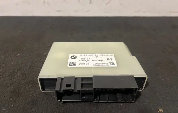 BMW 5 G30 G31 G38 Adblue control unit 7489774