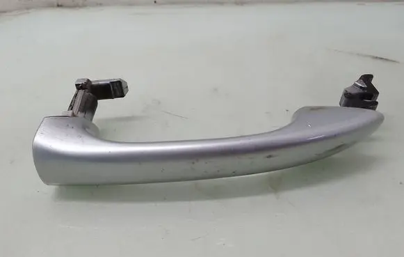 Mercedes-Benz C W203 Front door exterior handle 