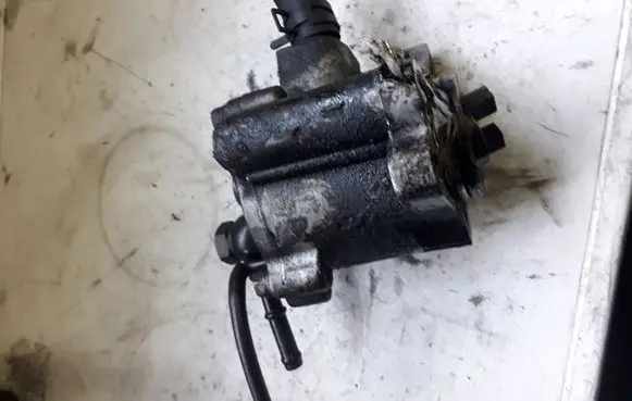 Toyota Corolla E120 E130 Vacuum pump