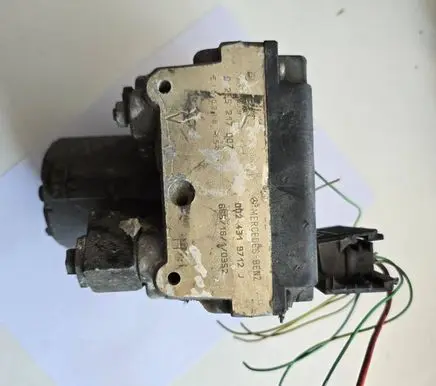 Mercedes-Benz E W212 ABS Pump 0265217007 0024319712J