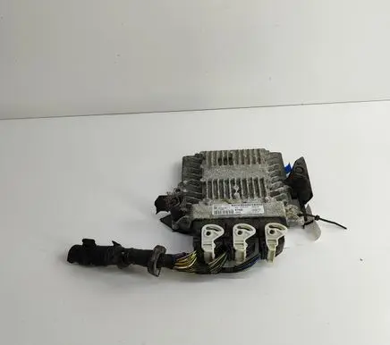 Ford Focus Engine control unit/module 8M5112A650AND 5WS40736D