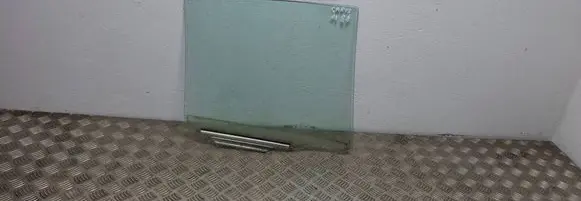 Rear door window glass