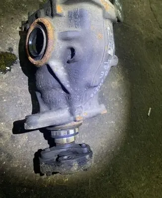 BMW 1 F20 F21 Rear differential 7616971