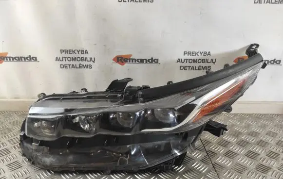 Toyota Prius Prime Headlight/headlamp 8990747030 8596747040