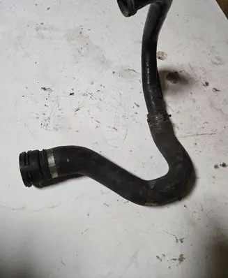 Audi A6 S6 C6 4F Engine coolant pipe/hose 059121071AN