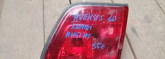 Toyota Avensis T270 Rear fog light 