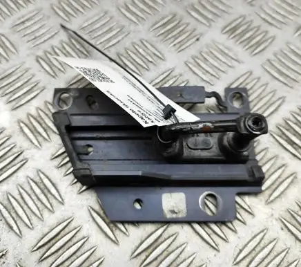 Audi A5 Engine bonnet/hood lock/latch loop/hook 8W0823186E