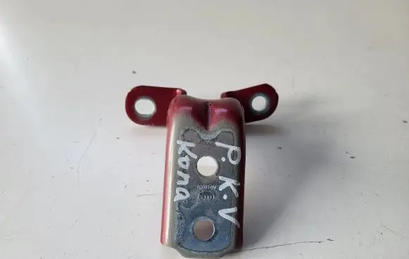 Hyundai Kona I Front door upper hinge