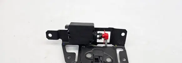 BMW X3 E83 Tailgate lock latch 51247201561