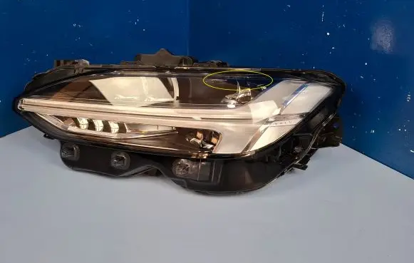 Volvo S90, V90 Headlight/headlamp 31655728 89915141