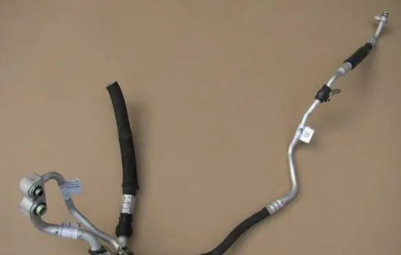 Air conditioning (A/C) pipe/hose