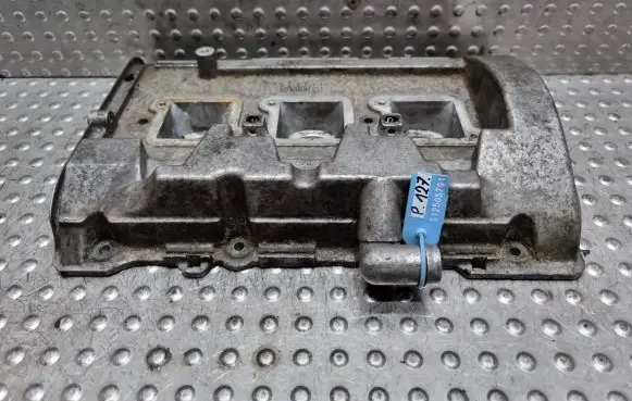 Audi A4 S4 B5 8D Rocker cam cover 078103472T