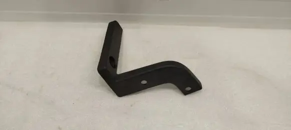 Fender mounting bracket