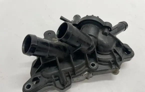 Volkswagen Golf Sportsvan Water pump 04E121042M