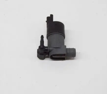 Nissan Qashqai Windscreen/windshield washer pump 9641553880 9641553980
