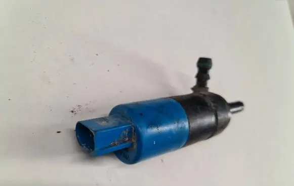 Audi A6 S6 C6 4F Headlight washer pump 3B7955681