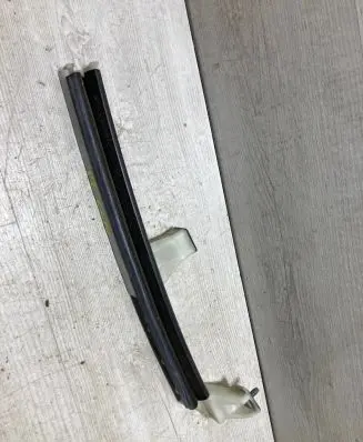 Renault Clio V Rear door windshield rail 822165139R